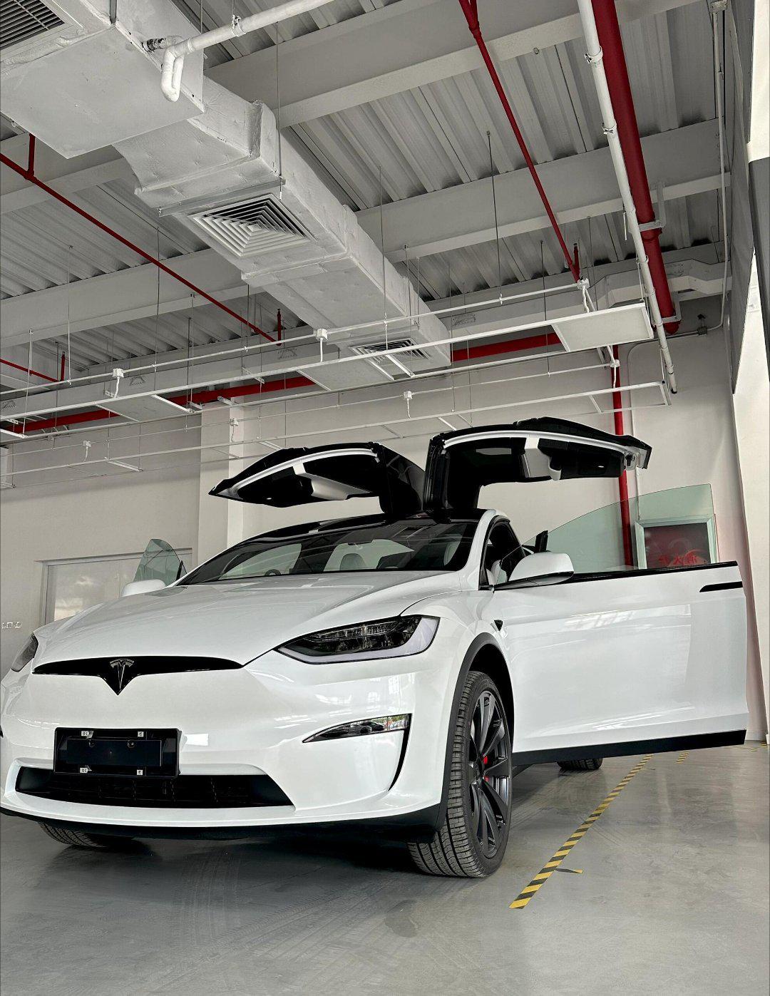 特斯拉 model x plaid 地表最快suv,人生第一台纯电车必冲tesl