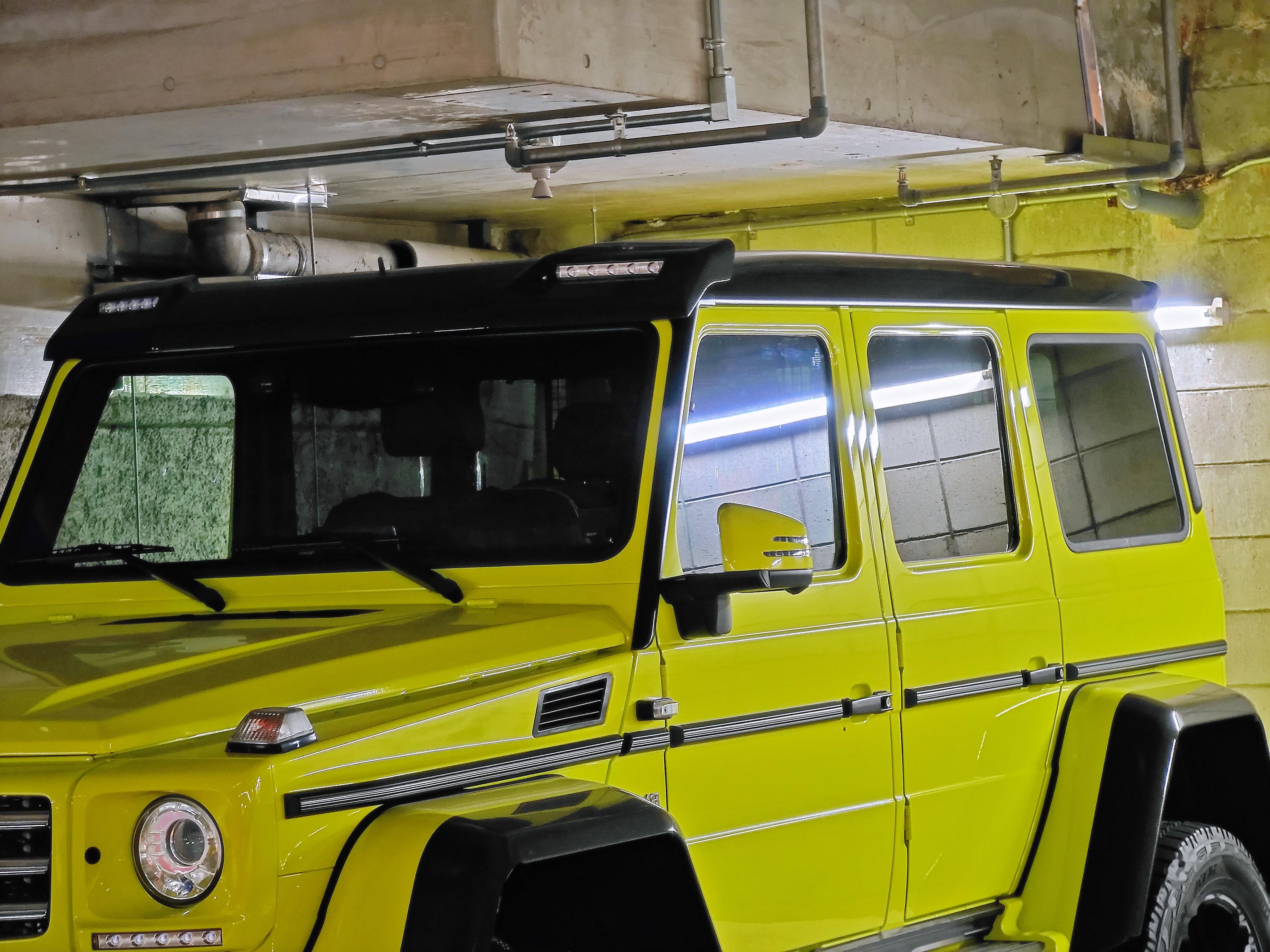 偶遇奔驰大g王:g550 4×4² 能下大g的地库不少,但能让大g平方站着