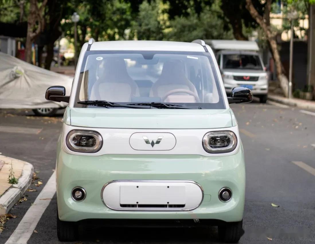 自从几万块买回第三代宏光miniev, 我的人车生活发生了巨大变化.