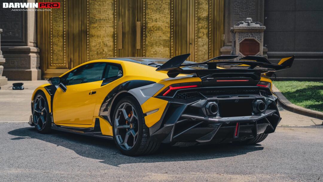首都京城再添一台兰博基尼evo"lilith"宽体