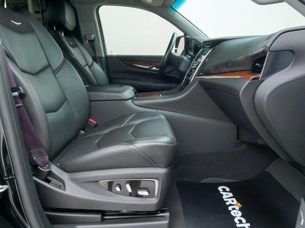 2019年凯迪拉克凯雷德 全尺寸超大型suv 铂金加长版 车长5.9米多 6.