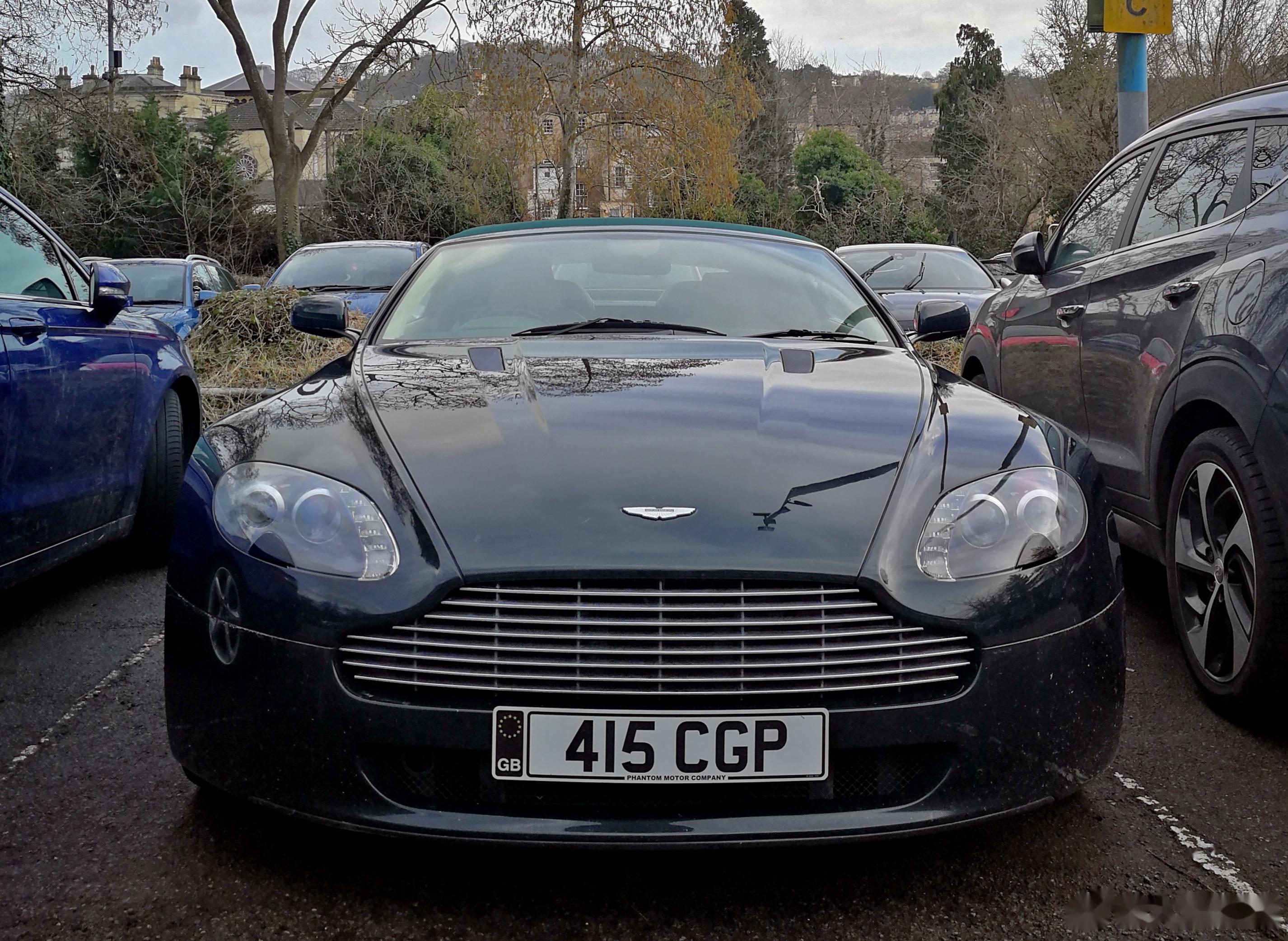 当前位置:>易车>社区>roadster社区>英国(伦敦)阿斯顿马丁v8vantage