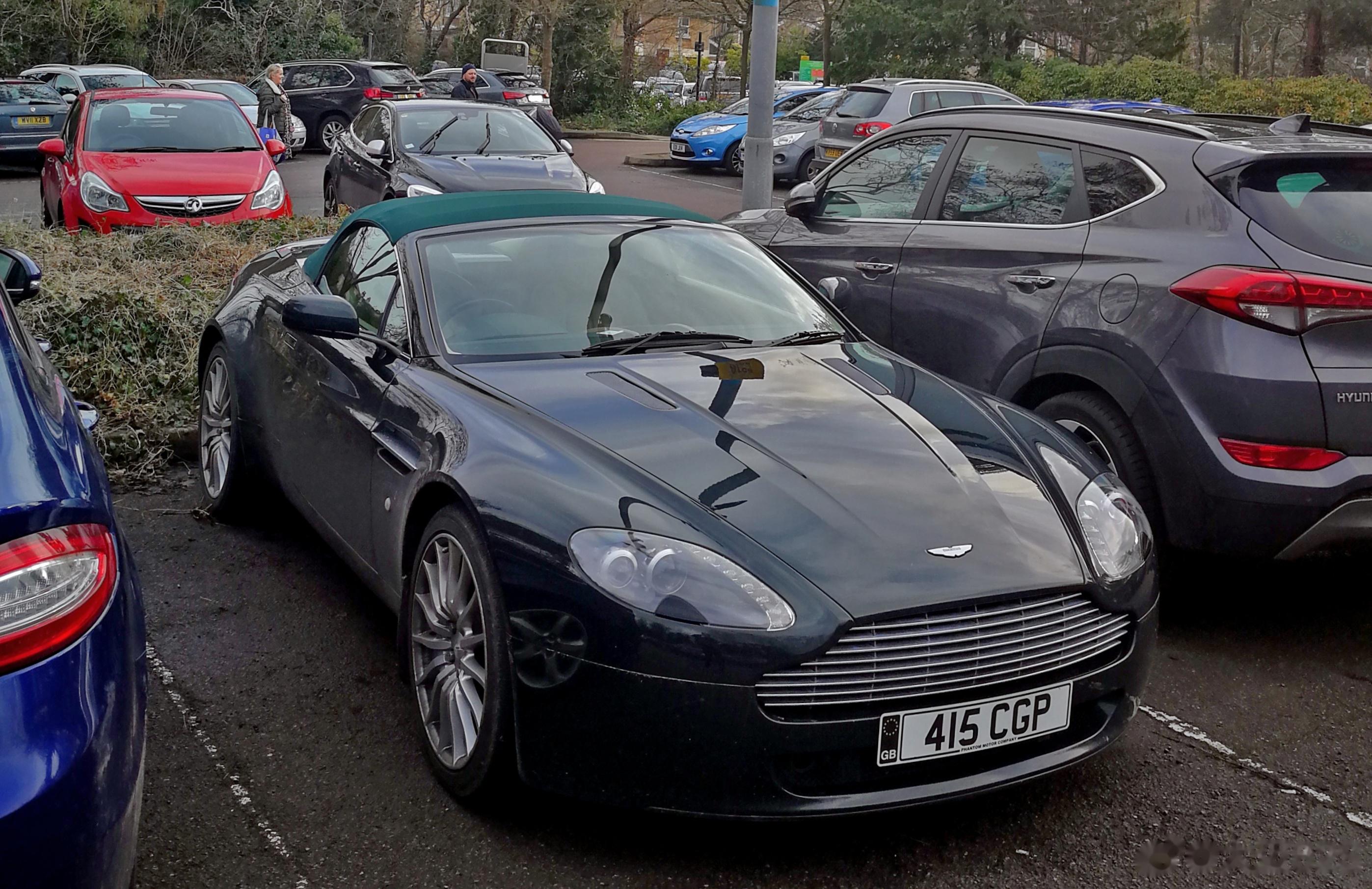当前位置:>易车>社区>roadster社区>英国(伦敦)阿斯顿马丁v8vantage