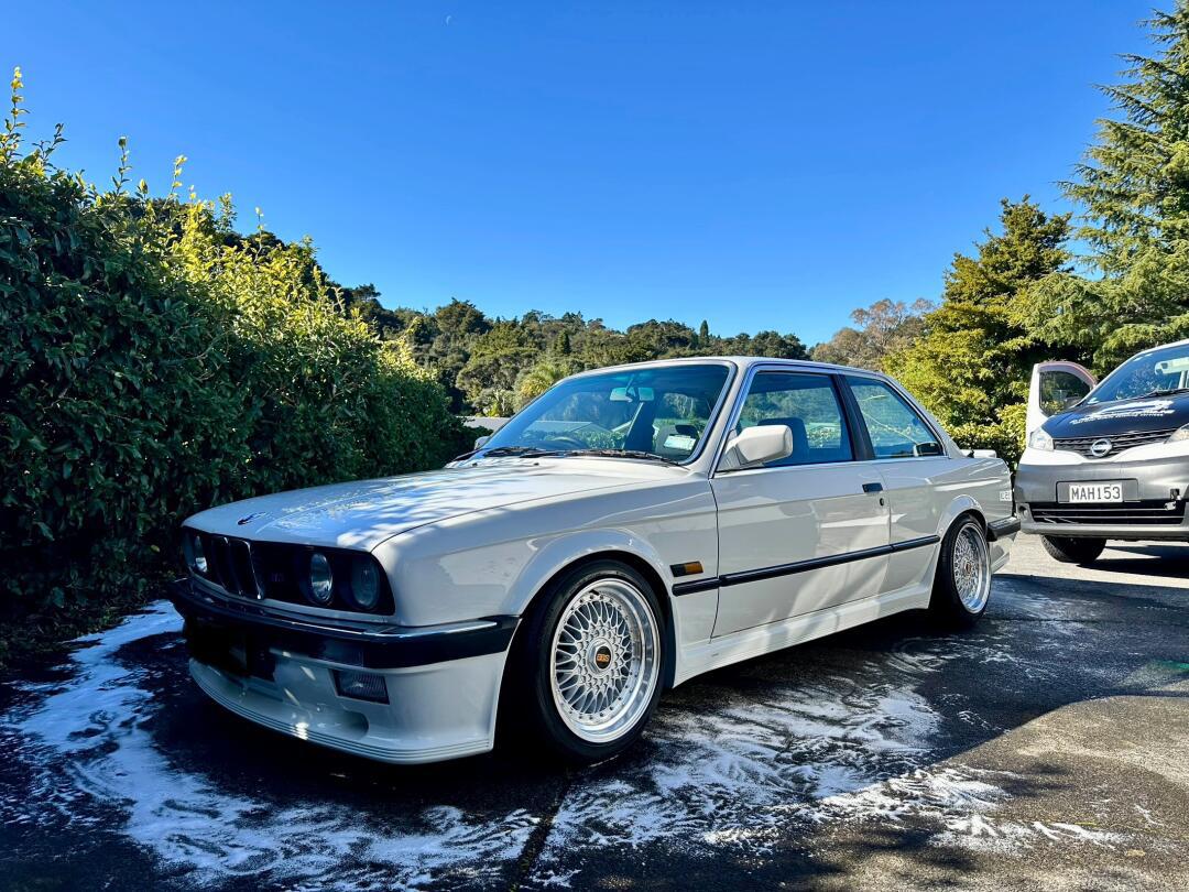 9991奥克兰老款宝马m325i 专业汽车美容