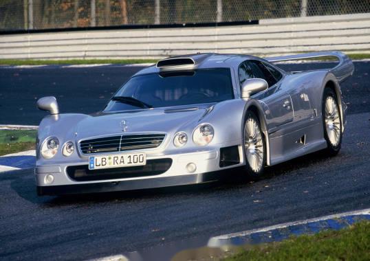 图1 1997-1998:梅赛德斯clk gtr(1997 fia gt全赛季到
