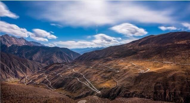 走川藏线自驾游对车有什么要求?