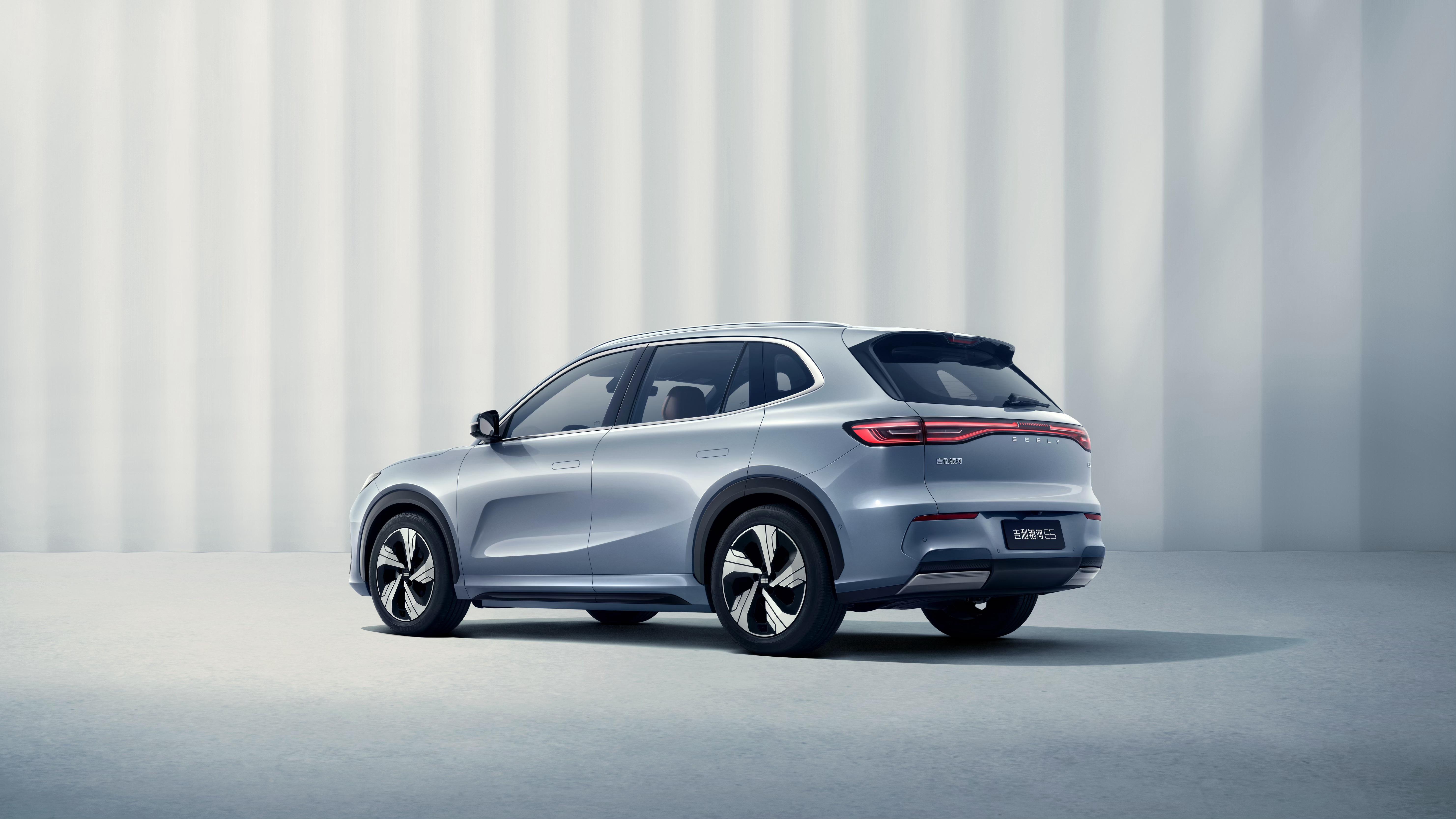 吉利银河的全新紧凑级suv银河e5来了,售价10.98万元—14.58万元.吉利