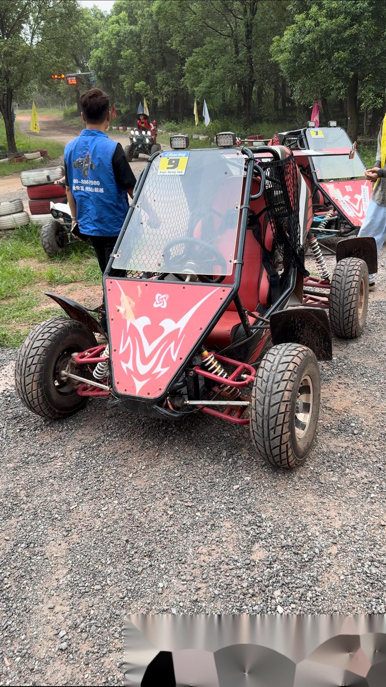 广州一日游最后一站,铺装路面卡丁车不一定能干掉所有人,非铺装路面的