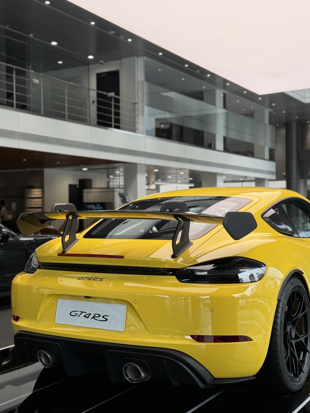 合法上路的赛车|718 gt4rs_保时捷718社区_易车社区