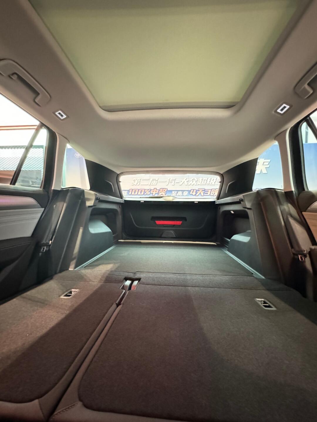 揽巡大五座suv:空间革新,驾驭未来