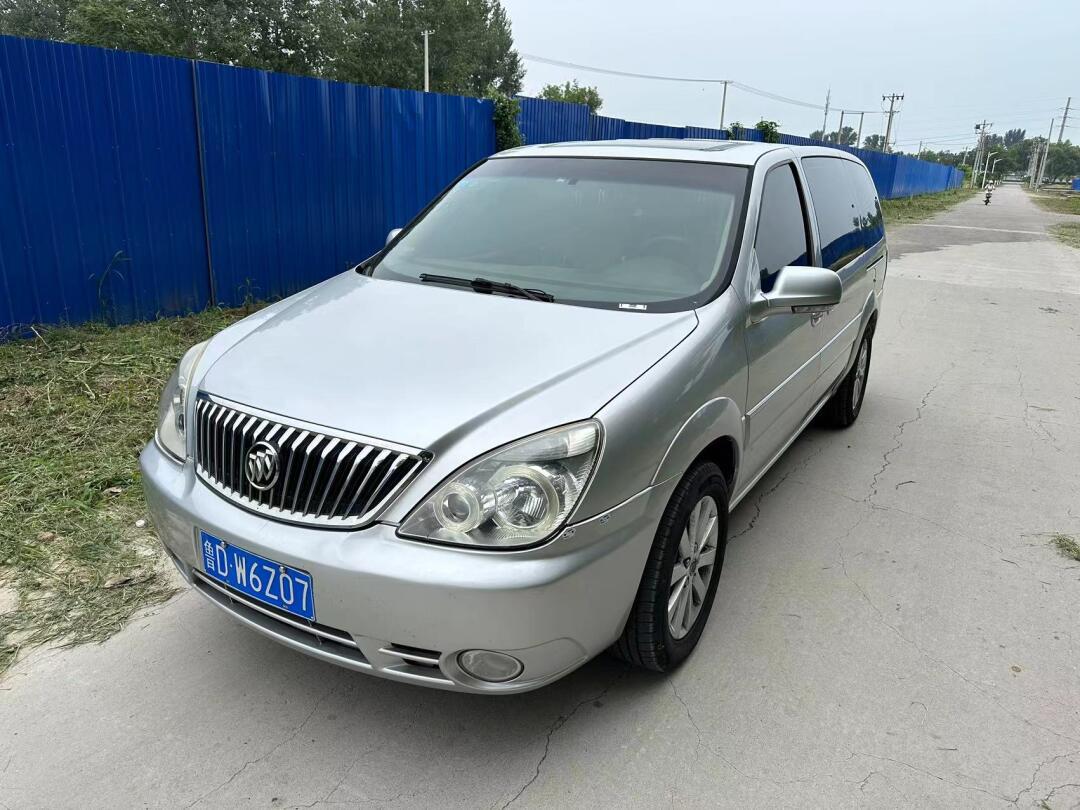 4排量别克经典gl8,刚花的一万收拾的车四条新胎,到手直接就开两