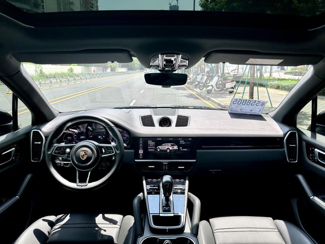 21年卡宴 2.5万公里