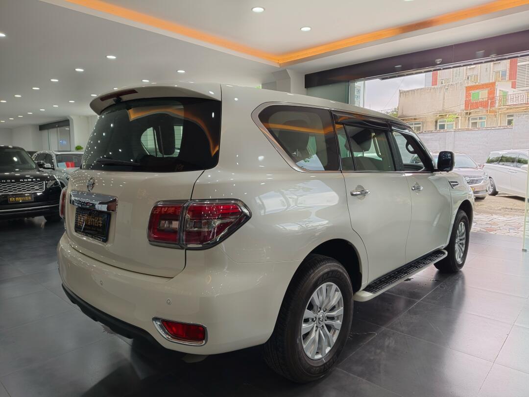 07日产途乐 2018 年 y62 4.0l xe(中东)