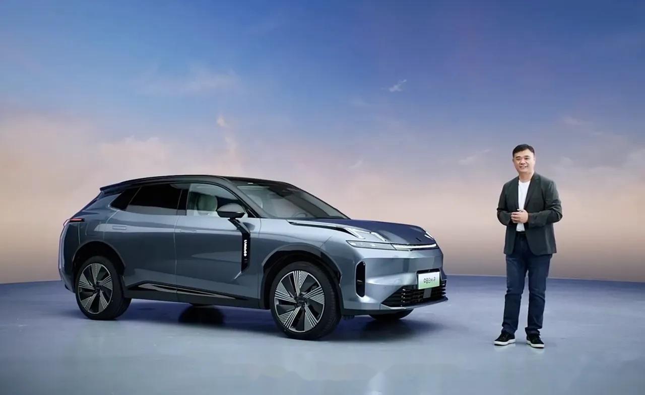 领克旗下中型suv——新款领克08 em-p正式上市,共推出6款配置车型,在