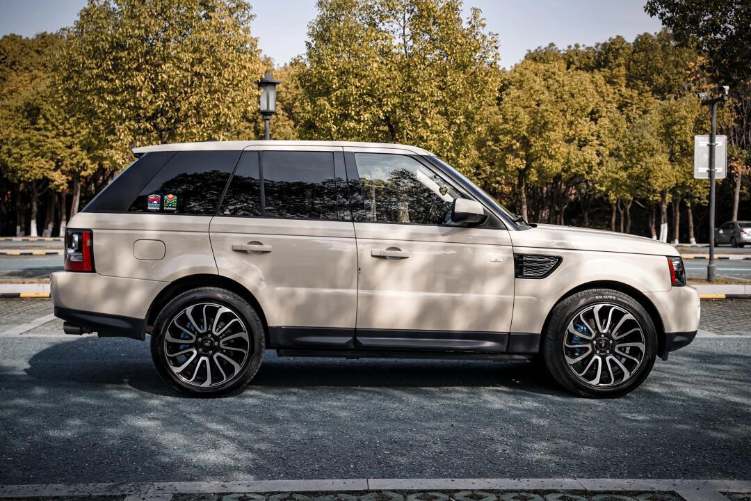 路虎揽胜运动版2013款揽胜运动5.0nav8