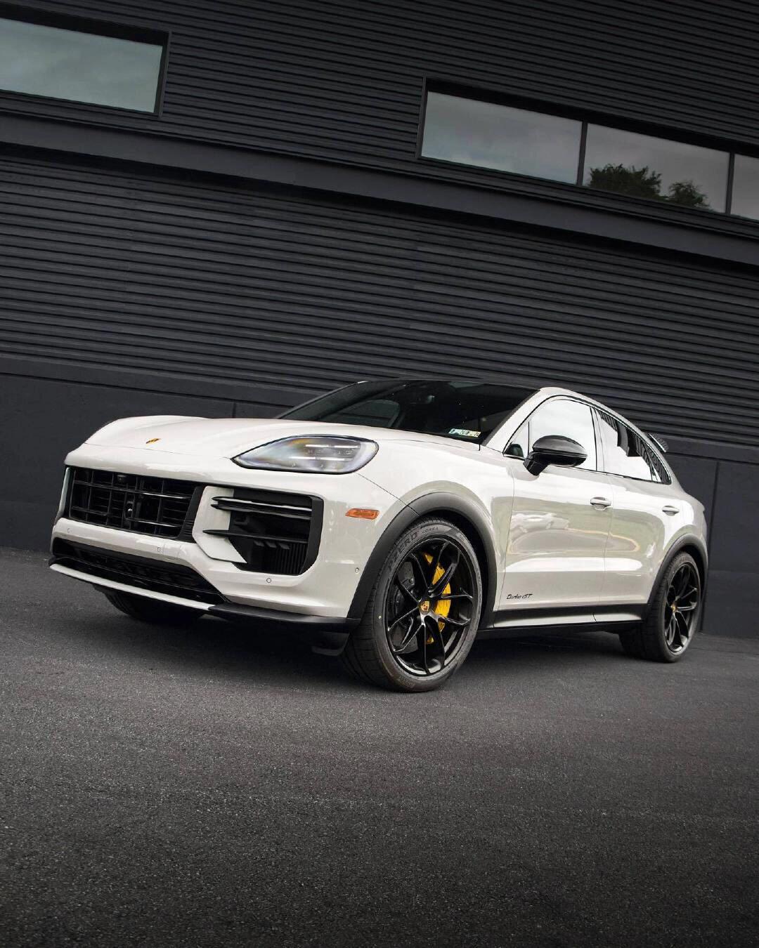 porsche cayenne turbo gt(落地价两百多万一辆) 一辆车的