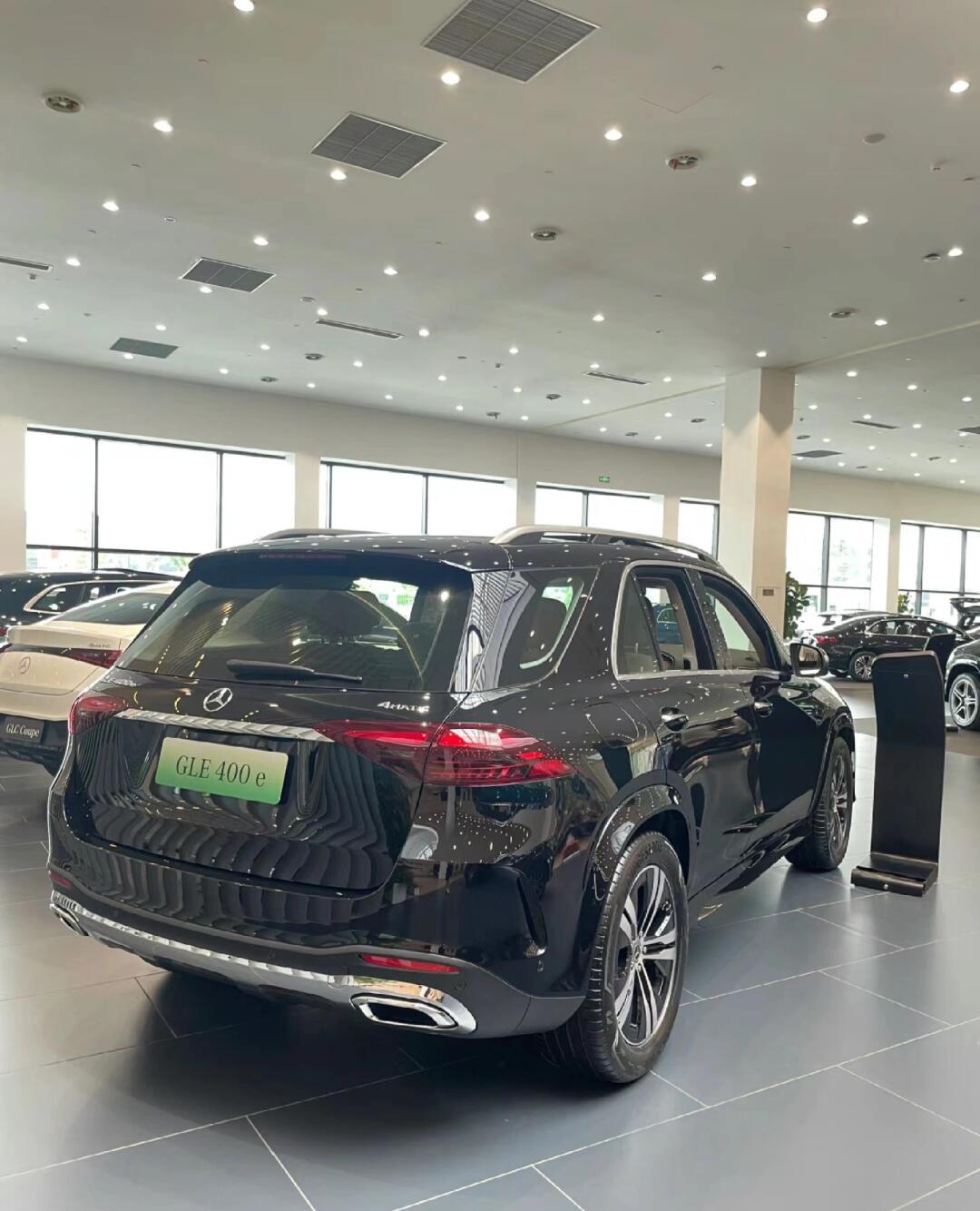 可油可电的快乐,奔驰gle 400 e插混suv07