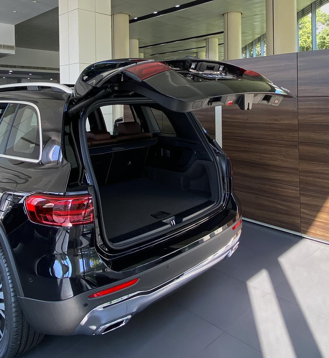 今天的快乐是奔驰glb suv给的06