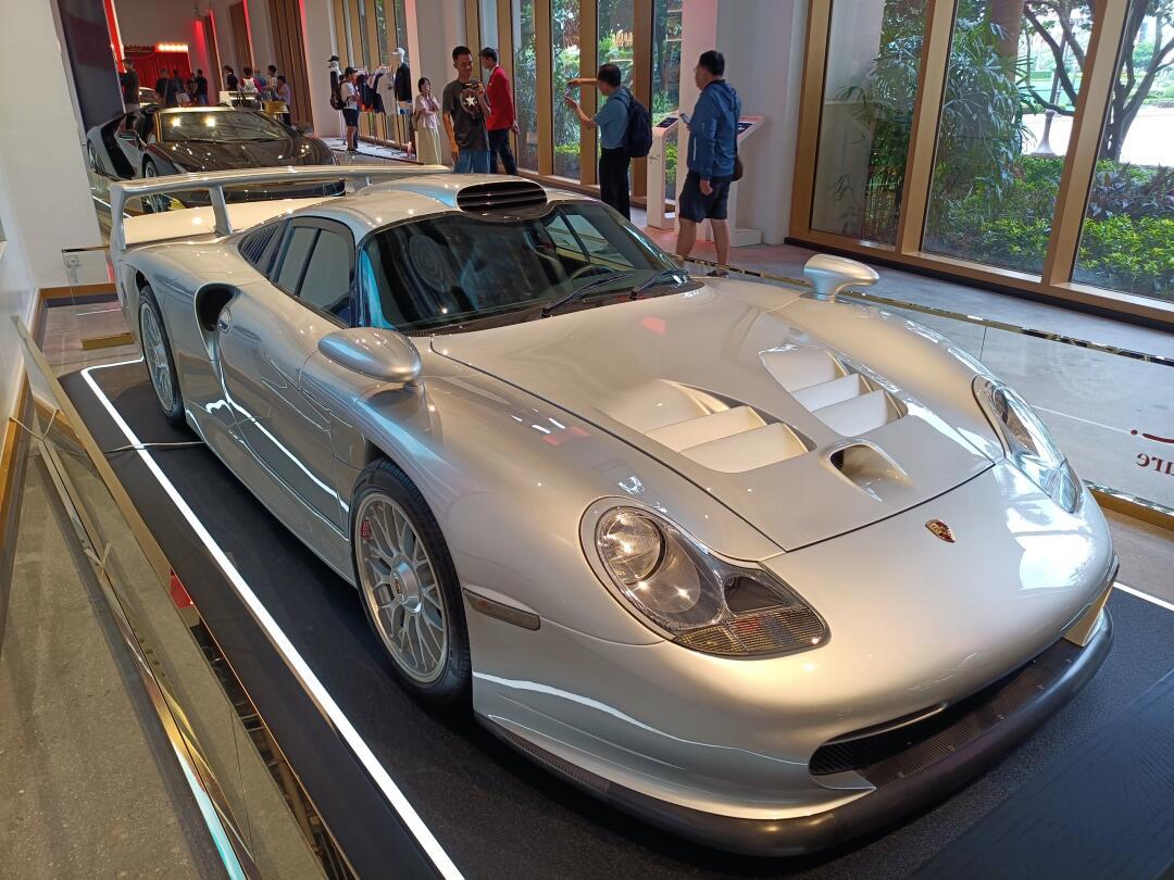 90年代的三幻神之一:保时捷911gt1