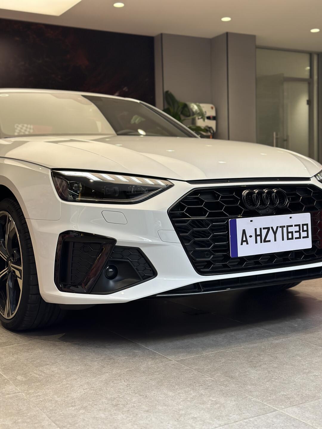 提车仪式|恭喜05年小何哥喜提奥迪a4l星夜版