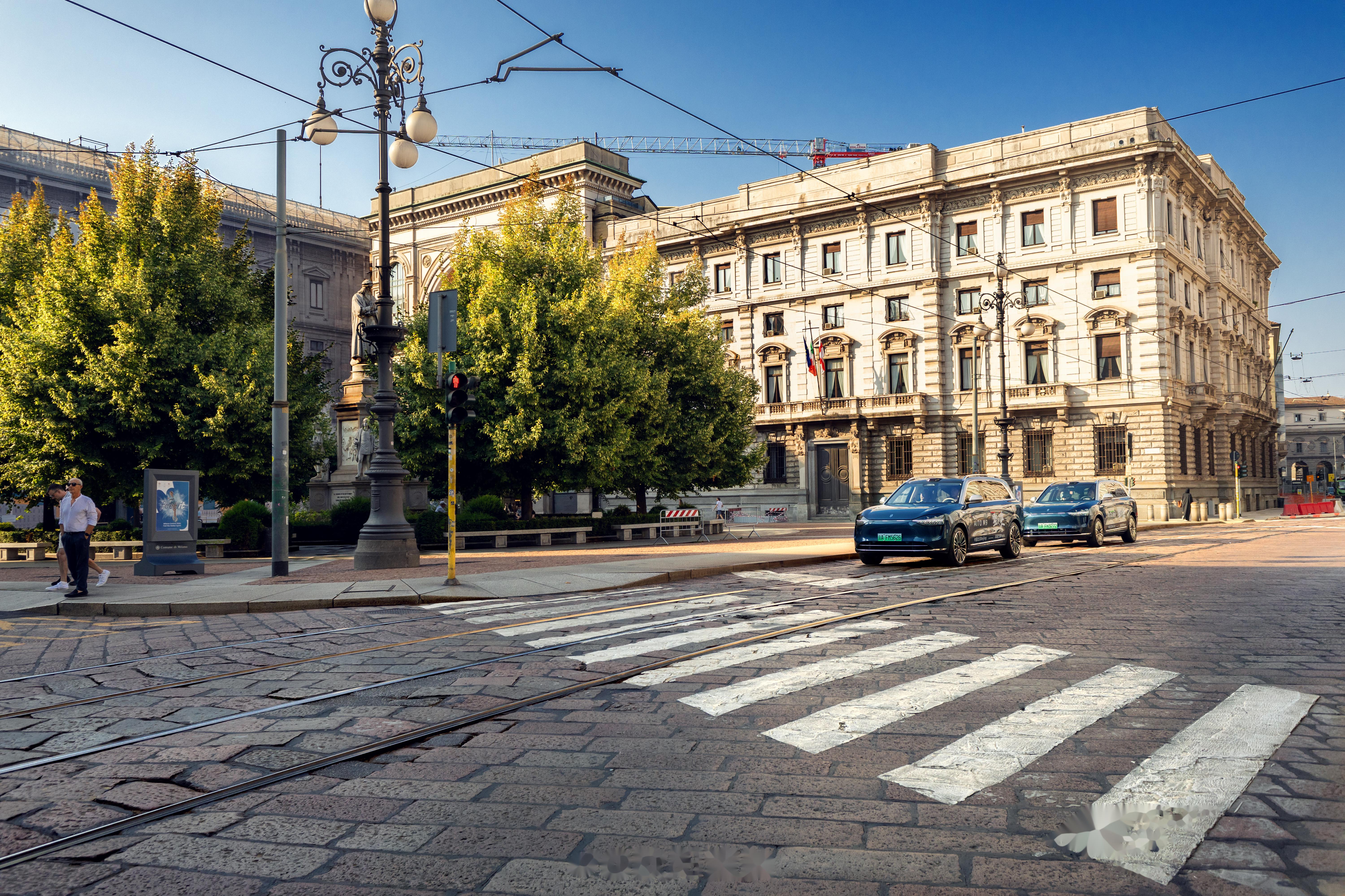 从巴黎我们又开启了新的征程,第一站意大利9495米兰,虽然之前已