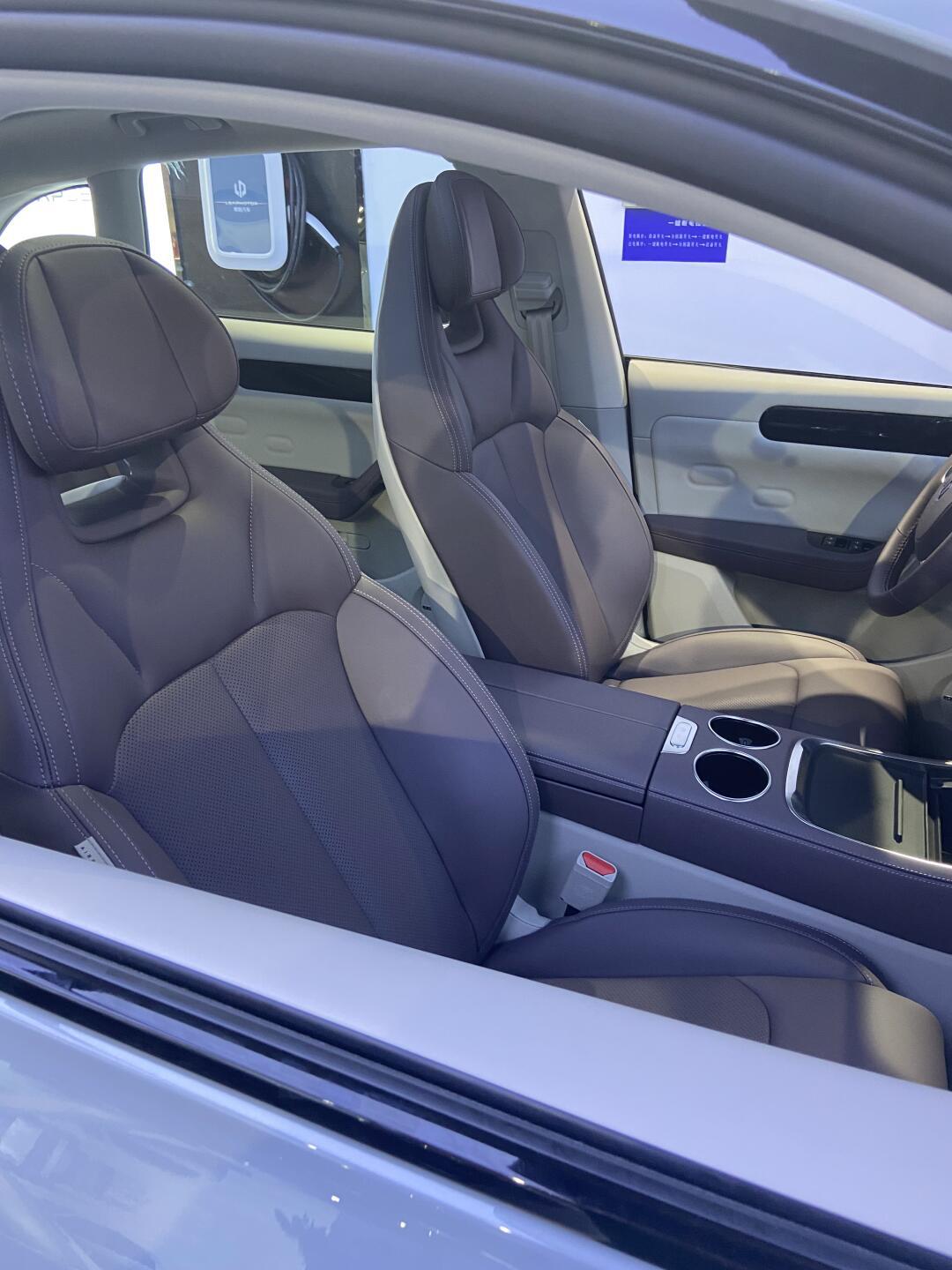 c11这个紫色内饰真的绝了!_零跑c11社区_易车社区