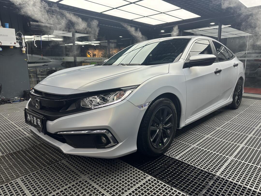 在乌鲁木齐,白车贴这款车衣真的不用备案吗71