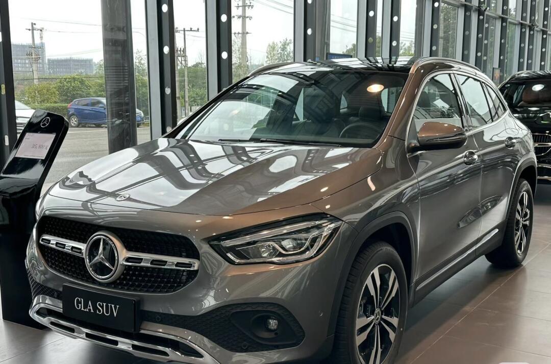 城市里的奔驰小钢炮 9515 奔驰 gla