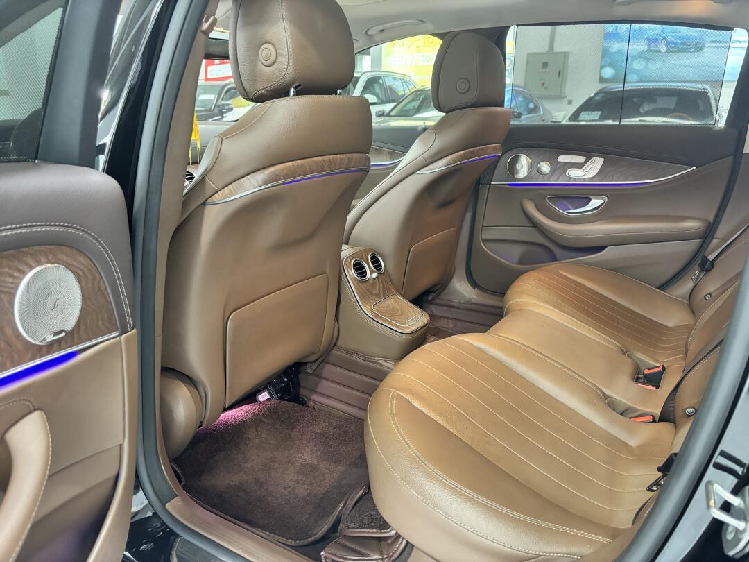 当前位置:>易车>社区>奔驰e级社区>21年e300l豪华黑粽立标,7万公里,原