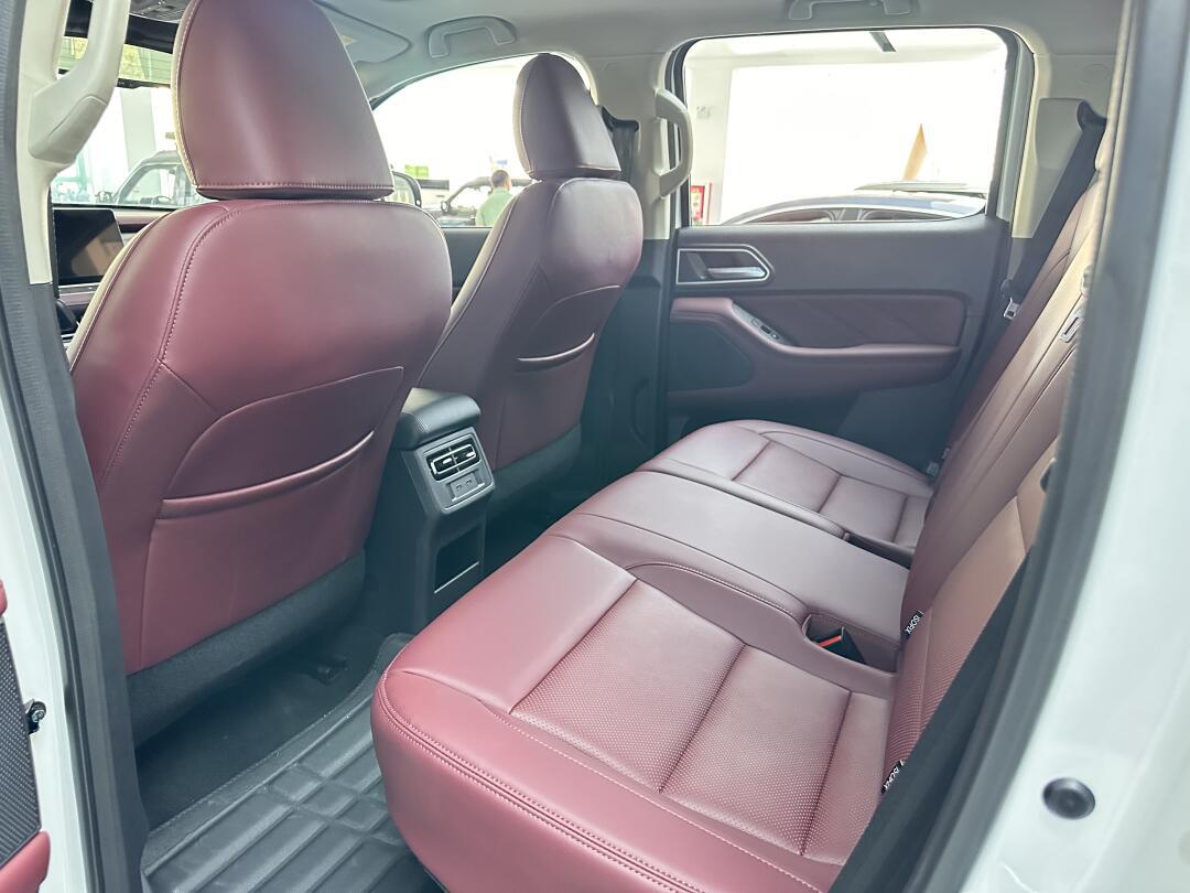 长城炮 2.0t ,2.4t柴油版现车/乌鲁木齐