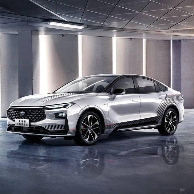 福特蒙迪欧——一款集优雅与性能于一身的中高级轿车.