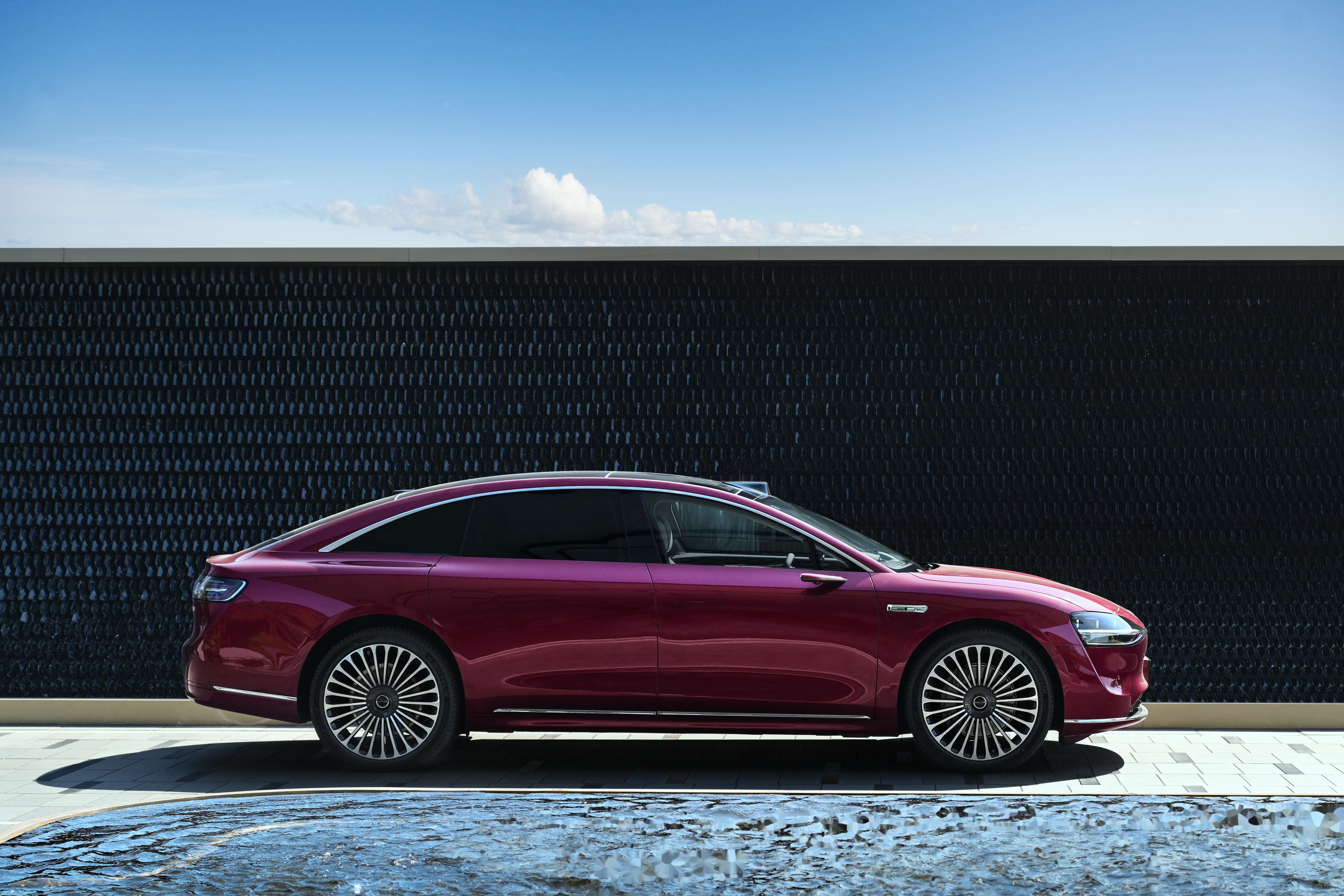 杨幂下单等提##杨幂下定享界s9# 这款最新华为旗舰轿车再添一位明星