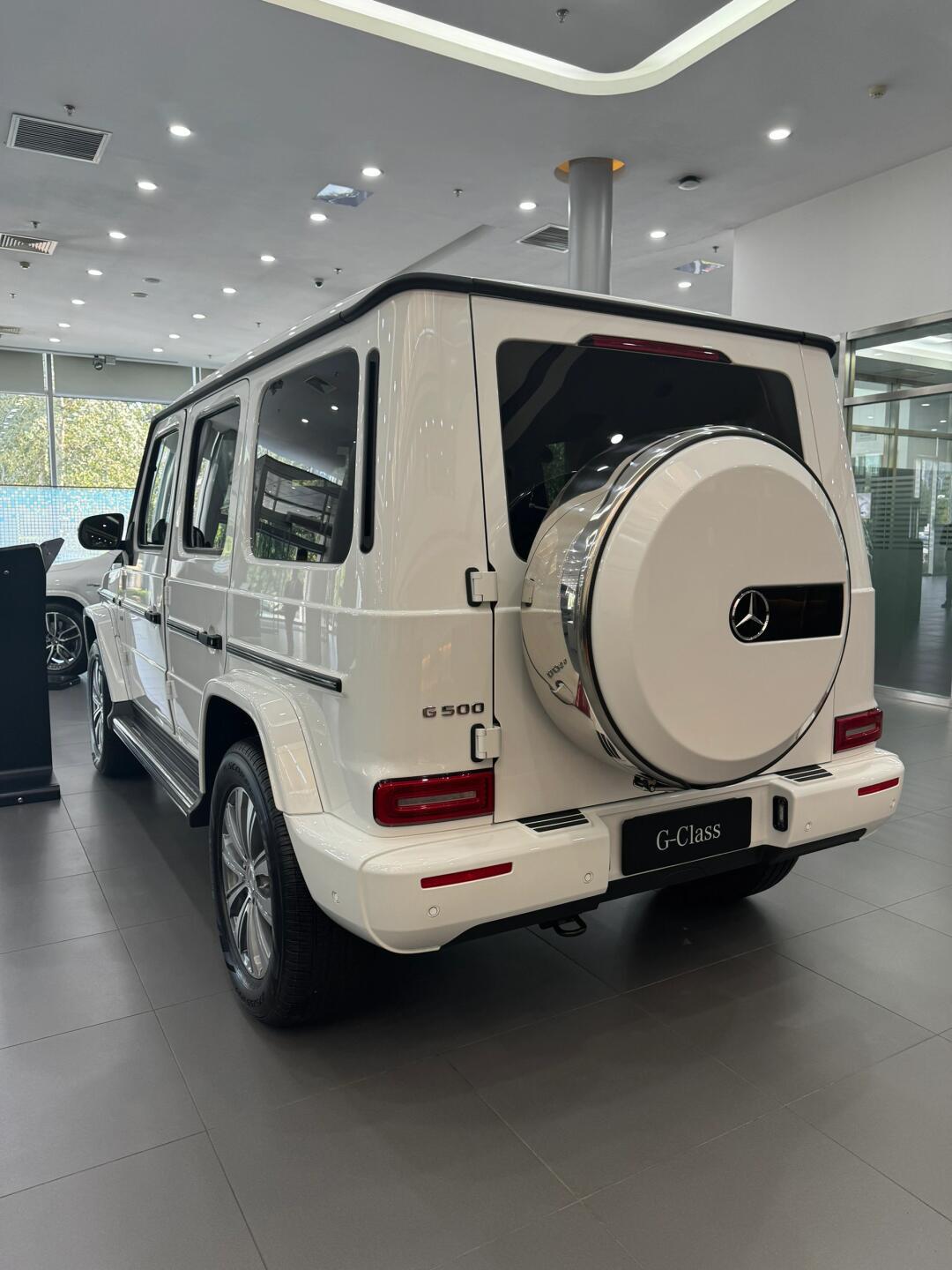 g500 #奔驰教皇白现车 最后的v8