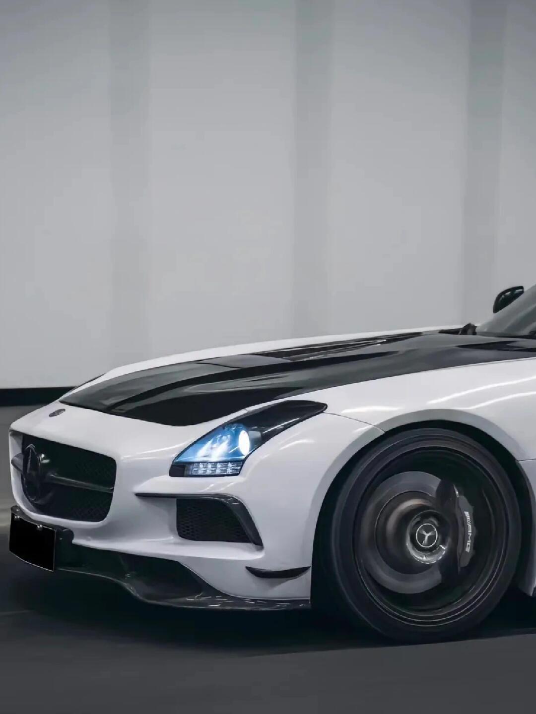 鸥翼门的开创者—奔驰sls