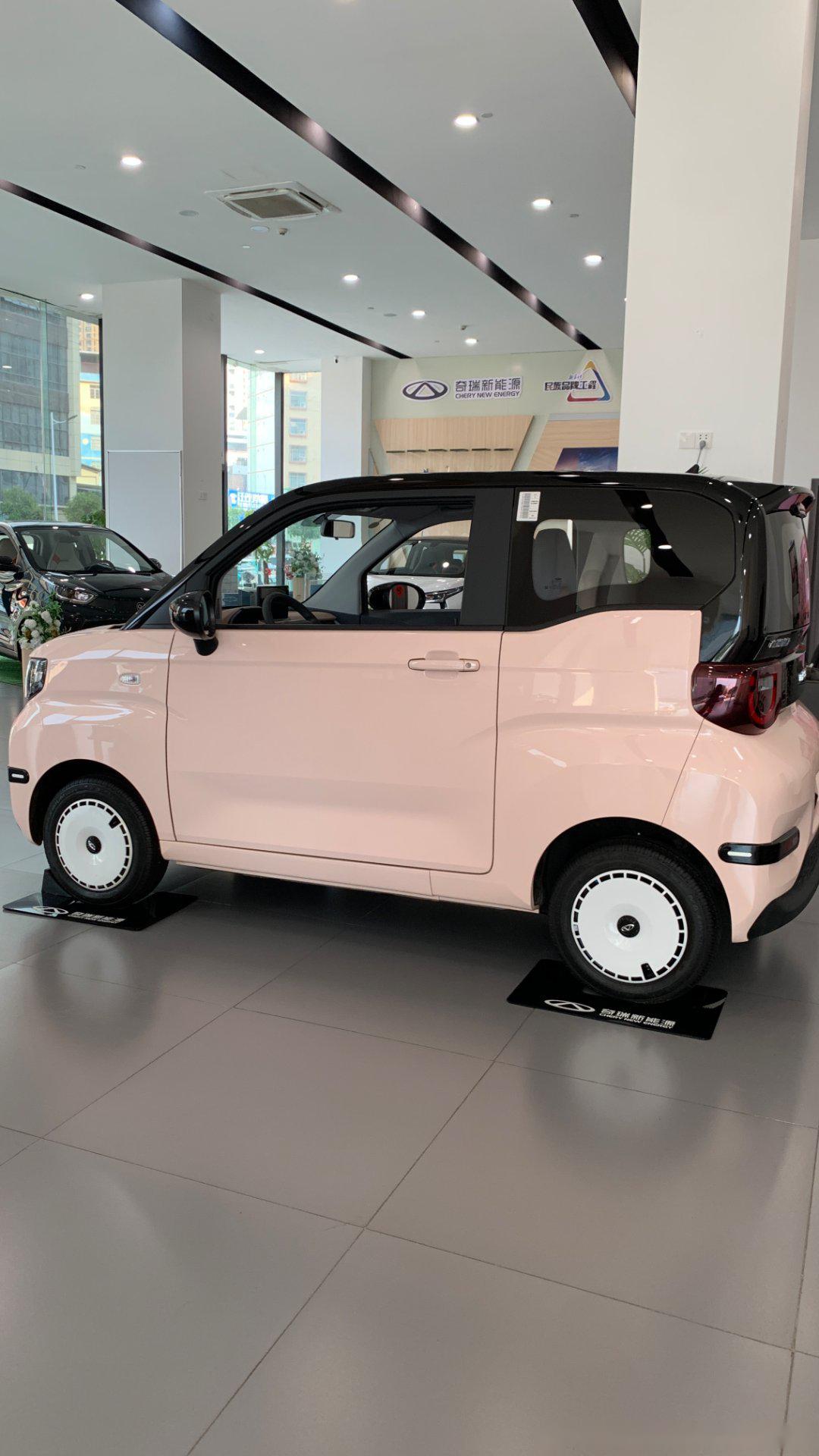 qq冰淇淋开启你的甜蜜之旅～ 奇瑞qq冰淇淋搭载永磁同步电机,根据不同