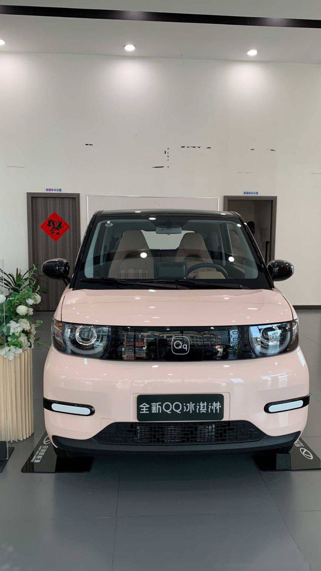 qq冰淇淋开启你的甜蜜之旅～ 奇瑞qq冰淇淋搭载永磁同步电机,根据不同