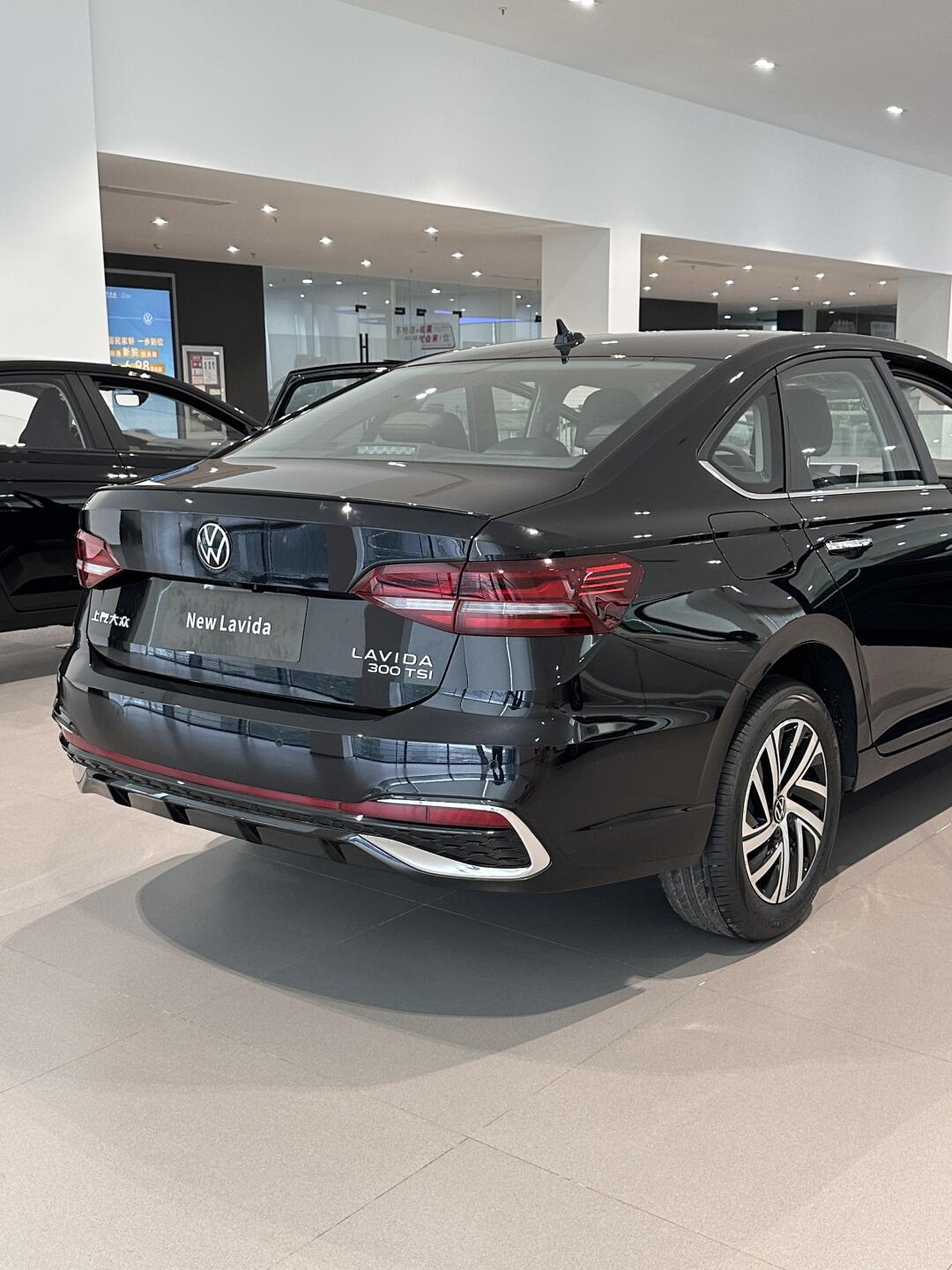 人生第一辆车我选择大众朗逸