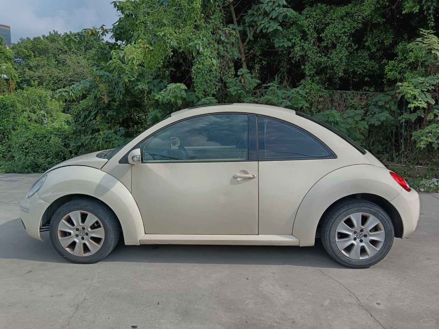 09年大众甲壳虫进口,2.0排量,6手自一体,三门四座掀背