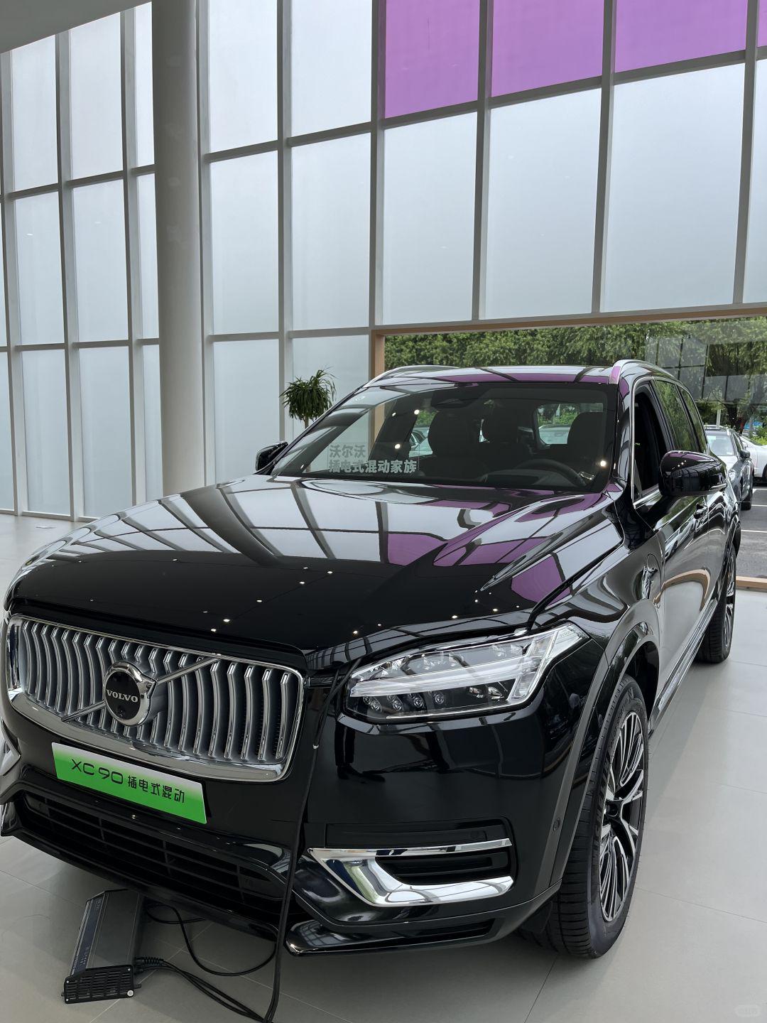 沃尔沃xc90广告图片