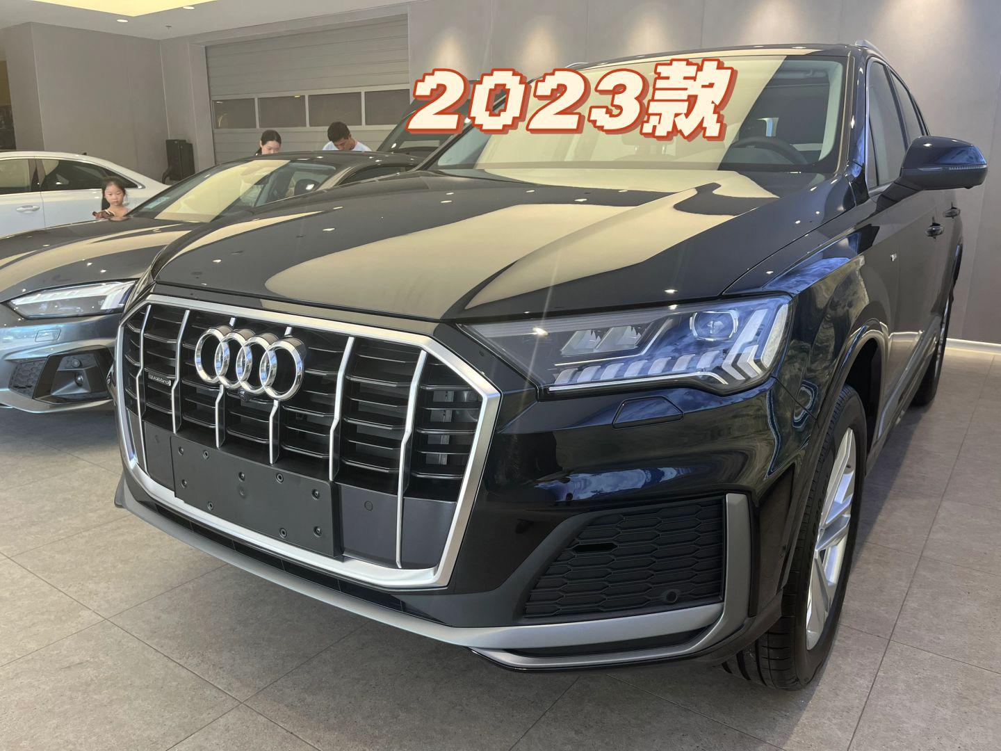 奥迪q7车辆型号图片