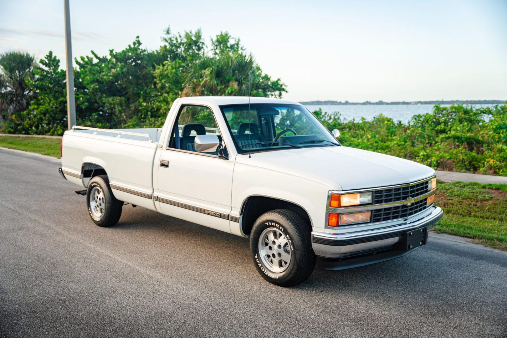 雪佛兰c1500皮卡