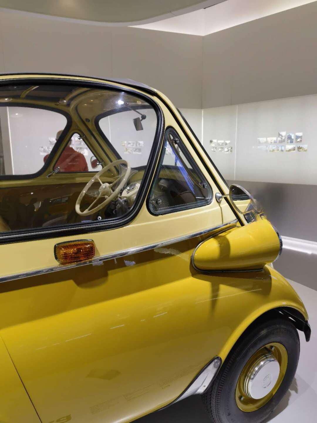 一辆拯救了宝马的迷你车!bmw isetta 250