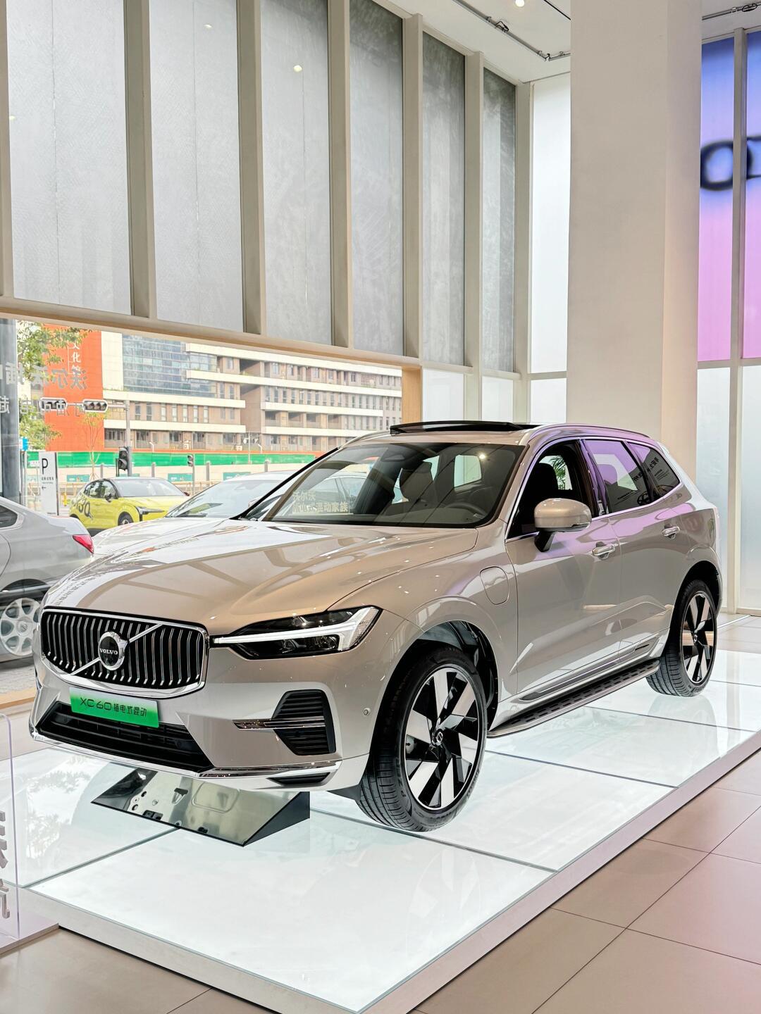 b5燃油90t8混动7515沃尔沃xc60怎么选?