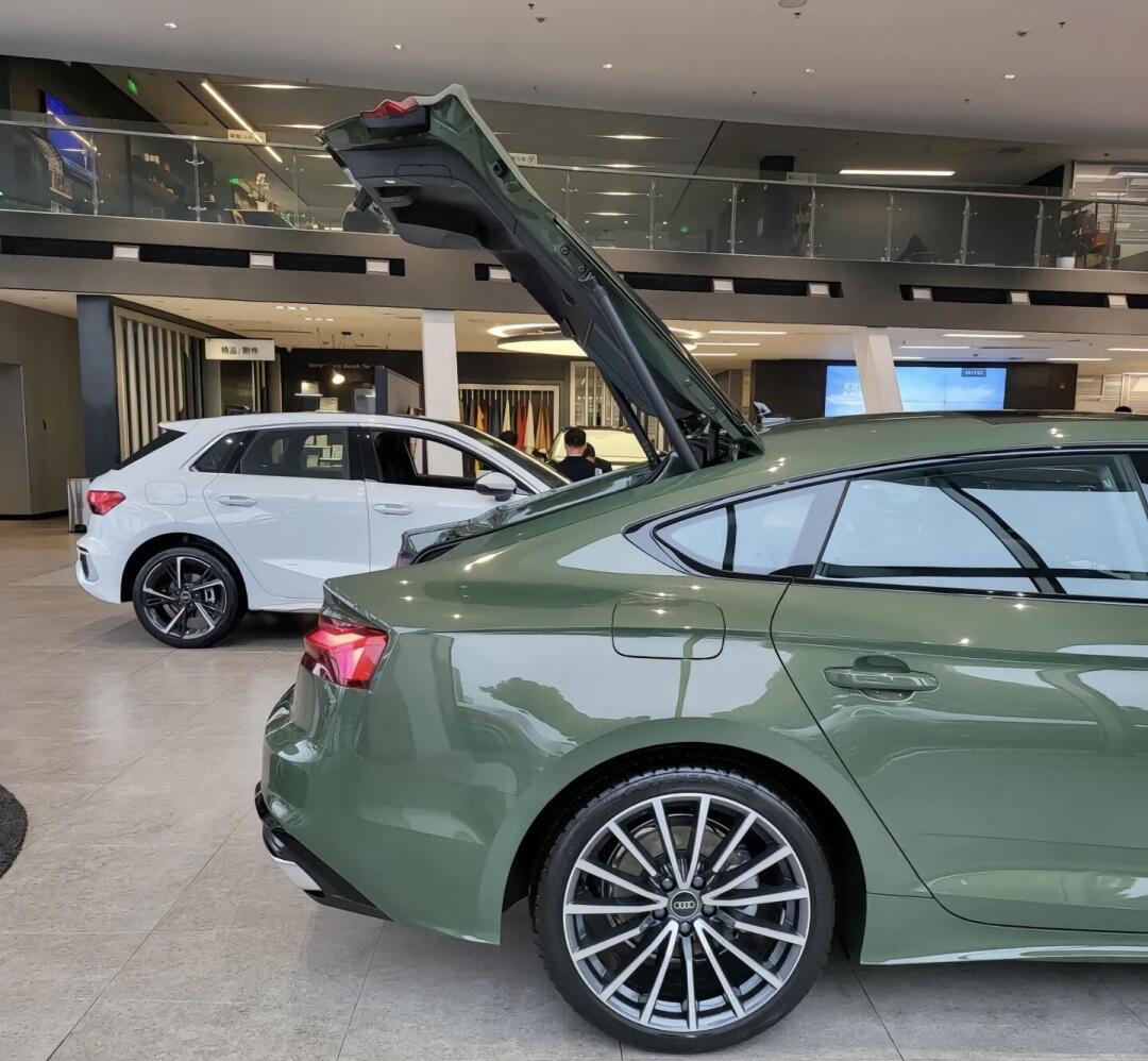 想开了 想开这台落地29多万奥迪a5||5门5座掀背车[色色r] 无框车门大