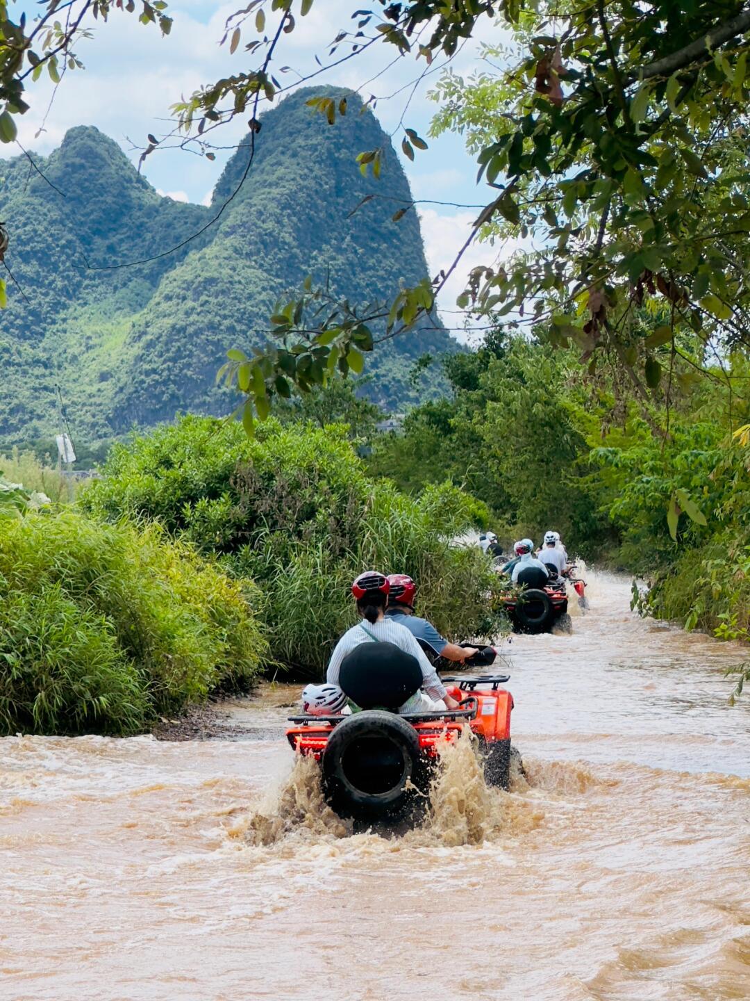 桂林阳朔团建计划:户外山地越野车atv体验
