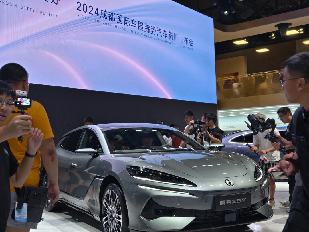 2024成都车展,比亚迪包了一馆