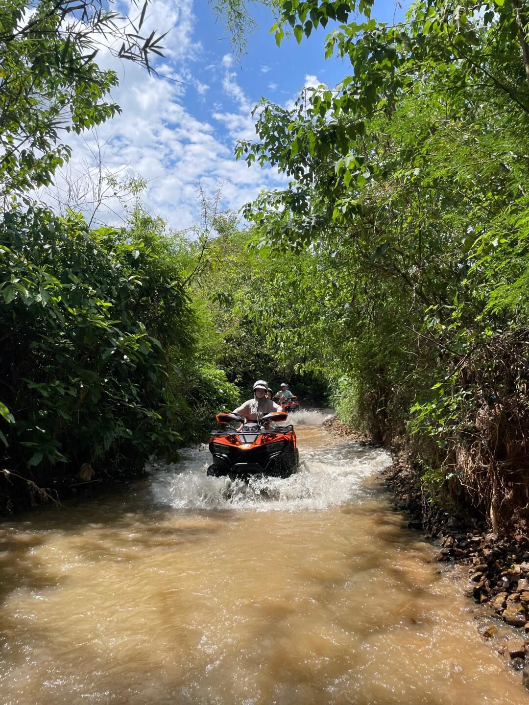 桂林阳朔团建计划:户外山地越野车atv体验