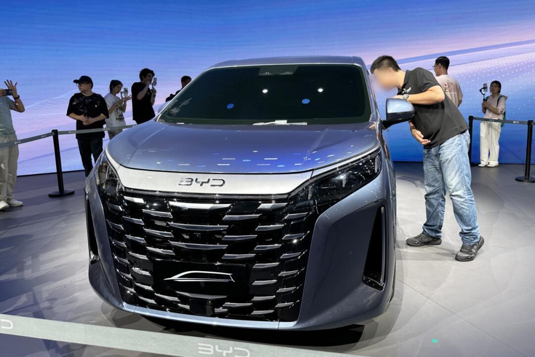 比亚迪全新mpv夏亮相,放话30万以上