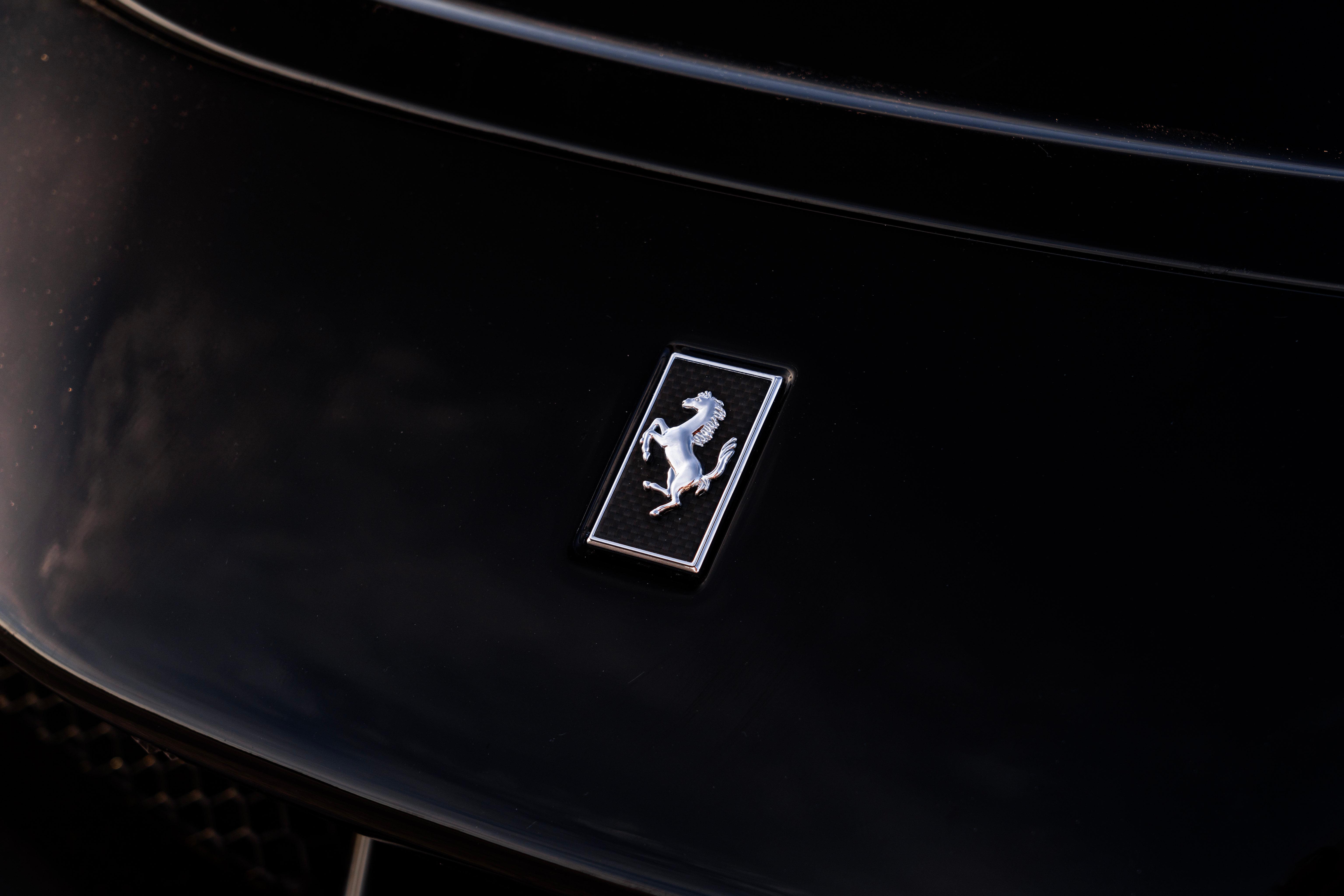 法拉利# ferrari sf90,黑色复古风