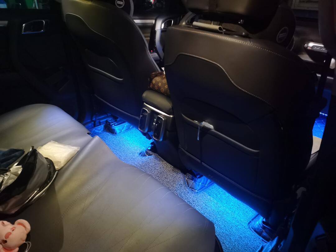 哈弗大狗脚窝氛围灯